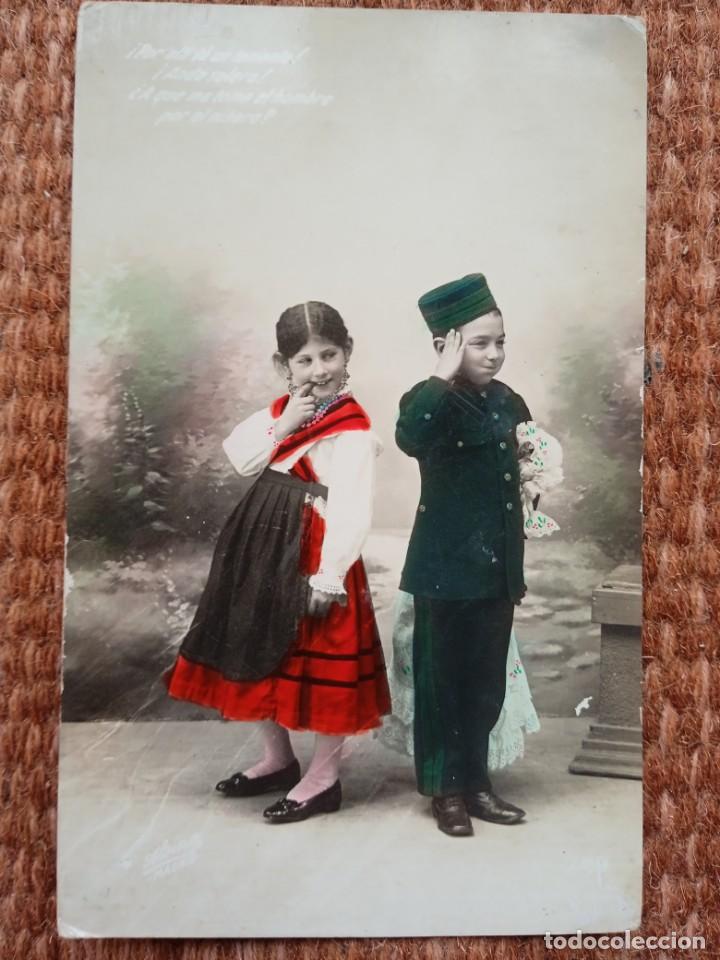 Postales: NI&Ntilde;O MILITAR Y NI&Ntilde;A - Foto 1