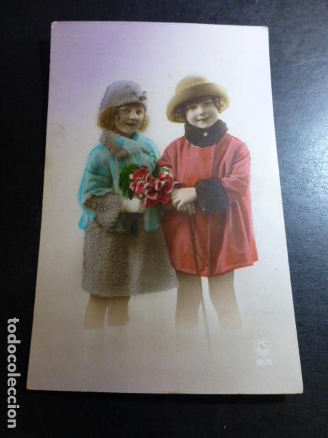 Postales: NI&Ntilde;A CON FLORES POSTAL - Foto 1