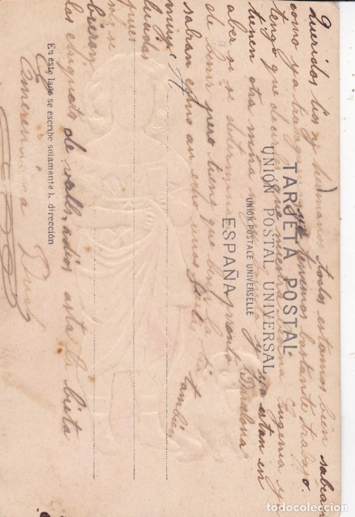 Postales: postal ni&ntilde;a con perro en relieve circulada 1905 - Foto 2