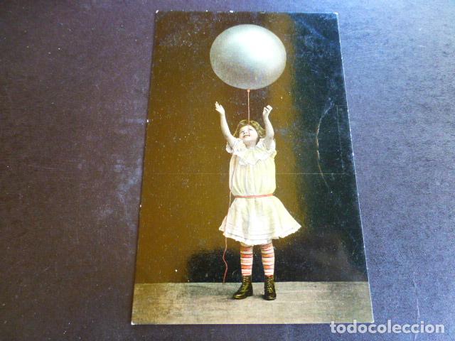 Postales: NI&Ntilde;A CON GLOBO POSTAL - Foto 1