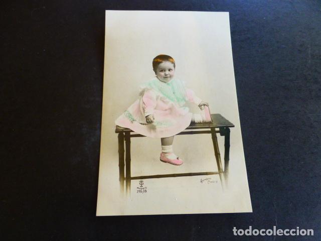 Postales: NI&Ntilde;A SENTADA POSTAL GOMBAU MADRID - Foto 1