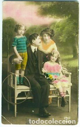 Postales: Matrimonio con hijos - Foto 1