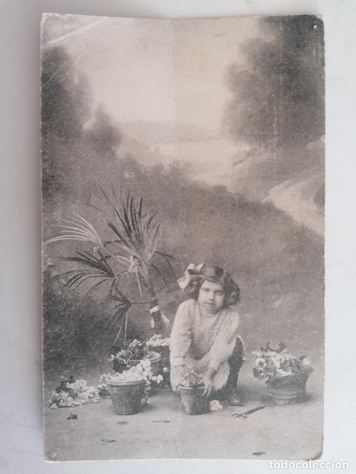 Postales: POSTAL, NI&Ntilde;A CON TIESTOS - Foto 1