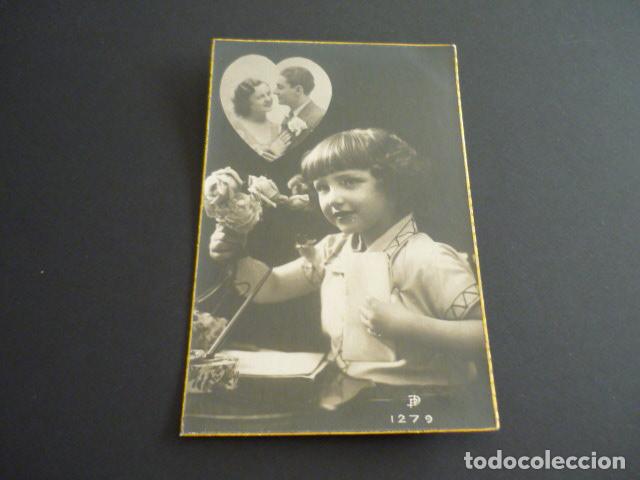 Postales: NI&Ntilde;A CON CARTA Y FLORES POSTAL - Foto 1