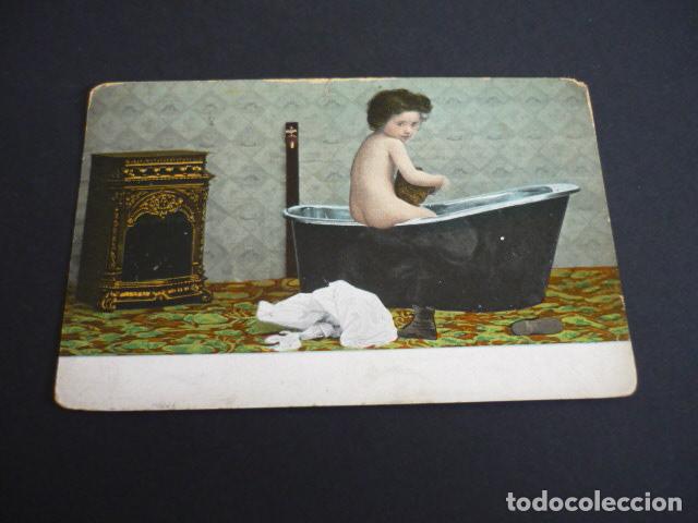 Postales: NI&Ntilde;O EN BA&Ntilde;ERA POSTAL - Foto 1
