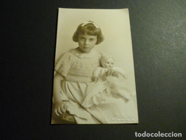 Postales: NI&Ntilde;A CON MU&Ntilde;ECA VALENCIA POSTAL - Foto 1
