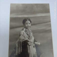 Postales: FOTOGRAFÍA DE NIÑA ECHANDO LAS CARTAS ESTA ESCRITA SIN CIRCULAR DE 1928 FOTÓGRAFO FERRI- VALENCIA