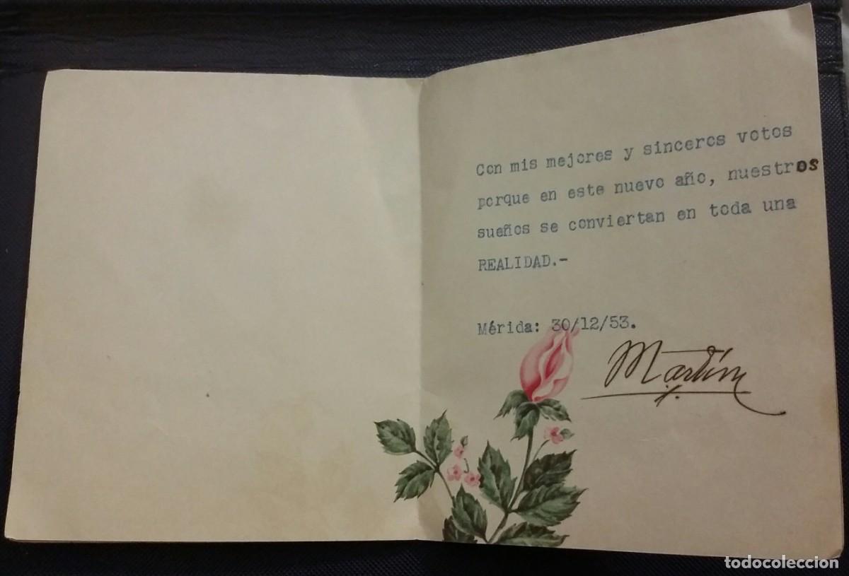Postales: TARJETA CON RELIEVE DE 1953. DE FLOR CON BEBE - Foto 2