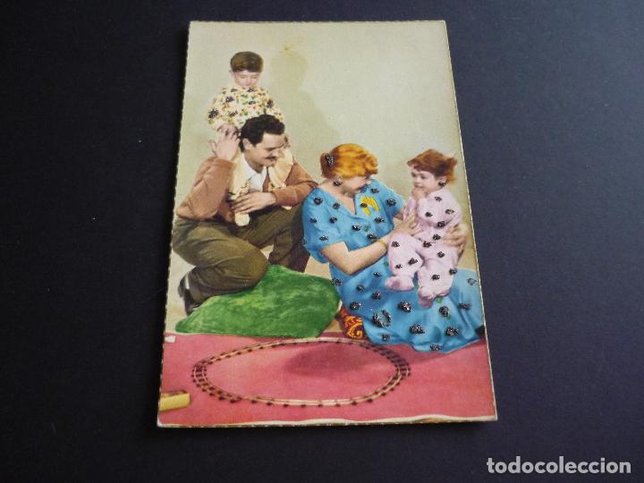 Postales: PADRES Y NI&Ntilde;OS POSTAL - Foto 1