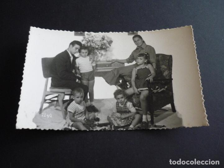 Postales: PADRES Y NI&Ntilde;OS POSTAL - Foto 1
