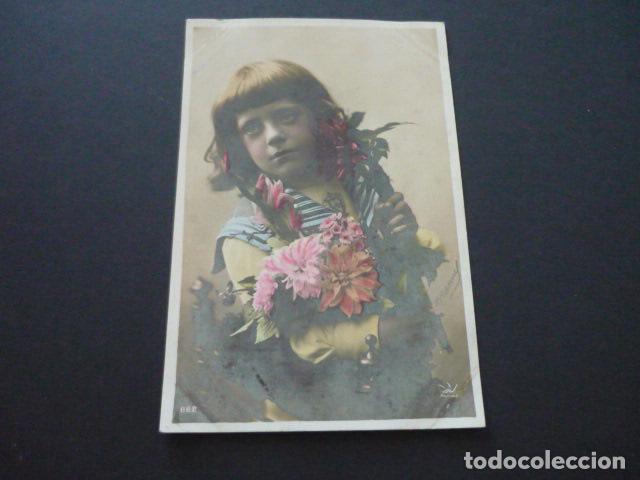 Postales: NI&Ntilde;A CON FLORES POSTAL - Foto 1