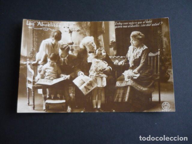 Postales: NI&Ntilde;OS CON ABUELOS POSTAL - Foto 1