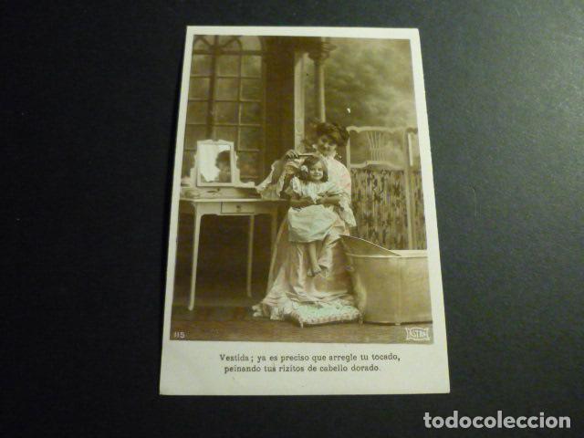 Postales: MADRE CON SU HIJA EN EL ASEO POSTAL - Foto 1