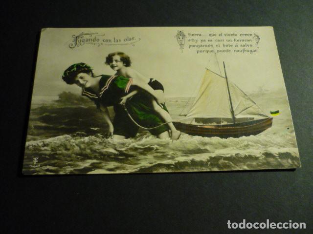 Postales: JUGANDO CON LAS OLAS POSTAL - Foto 1