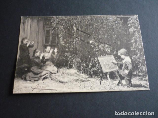 Postales: NI&Ntilde;O PINTANDO A NI&Ntilde;AS POSTAL - Foto 1