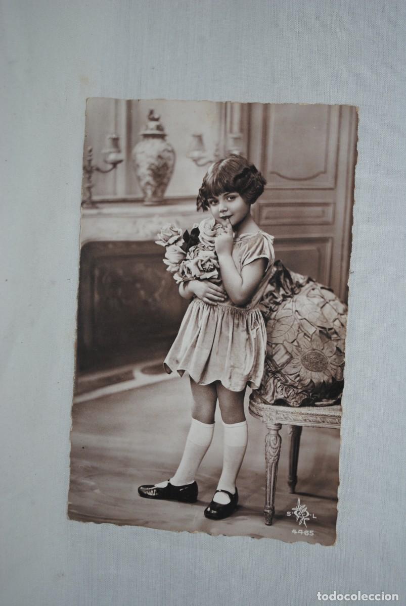 Postales: NI&Ntilde;A CON FLORES 1934 - Foto 1