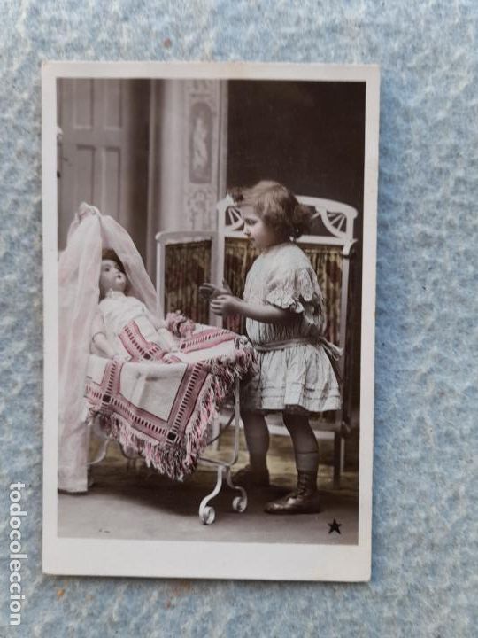 Postales: Postal antigua de Ni&ntilde;a con Mu&ntilde;eca. Escrita. - Foto 1