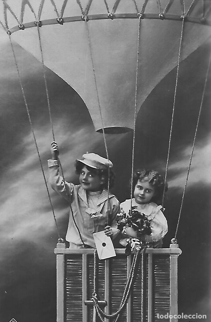 Postales: ANTIGUA POSTAL-PAREJA EN DIRIGIBLE (Principios 1900) - Foto 1