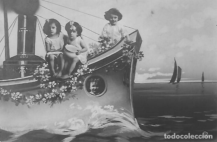 Postales: ANTIGUA POSTAL-NI&Ntilde;AS EN BARCA (Principios 1900) - Foto 1