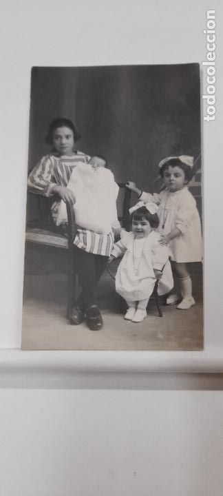 Postales: POSTAL ANTIGUA - NI&Ntilde;OS POSANDO . SIN CIRCULAR