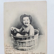 Postales: MAGNÍFICA POSTAL DE NIÑA BAÑÁNDOSE EN UN BARREÑO DE 1902 MARIA NUNELL, CALDETES CALDES D'ESTRAC