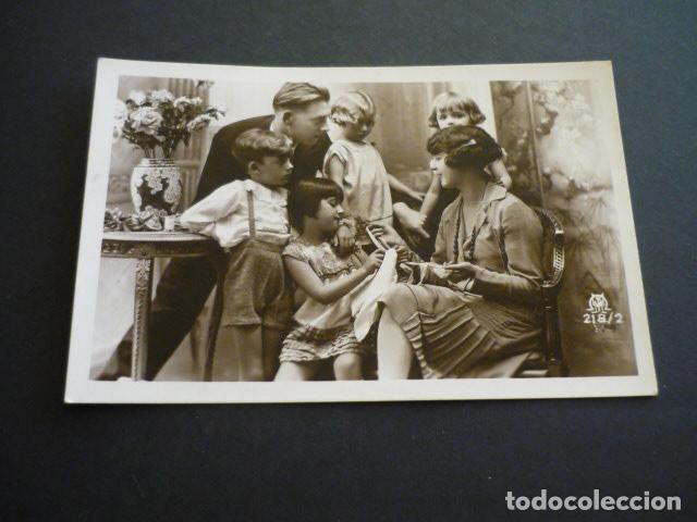 Postales: FAMILIA CON NI&Ntilde;OS POSTAL - Foto 1