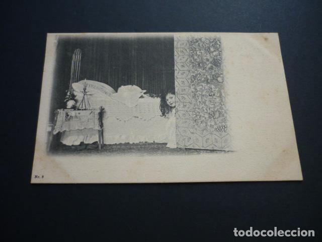 Postales: NI&Ntilde;A EN LA CAMA POSTAL - Foto 1