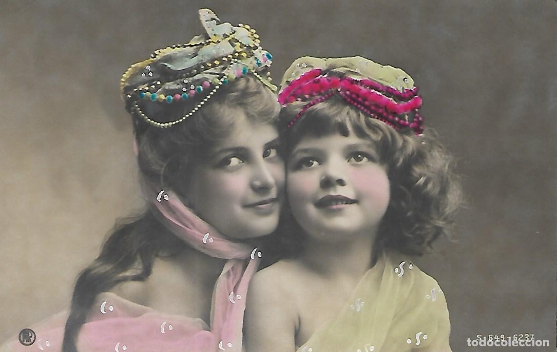 Postales: ANTIGUA POSTAL-MADRE E HIJA (1906) - Foto 1