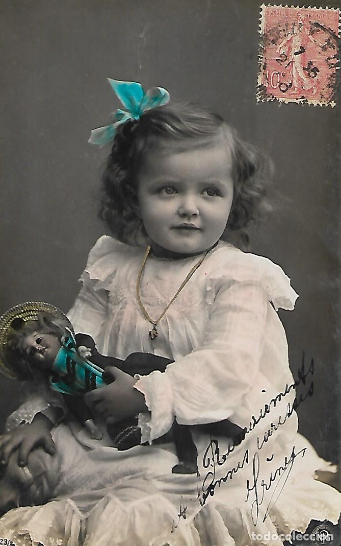 Postales: ANTIGUA POSTAL-NI&Ntilde;A CON MU&Ntilde;ECA (Circulada en 1908) - Foto 1