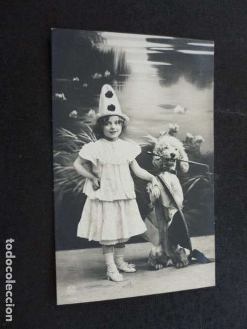 Postales: NI&Ntilde;A CON PERRO POSTAL - Foto 1