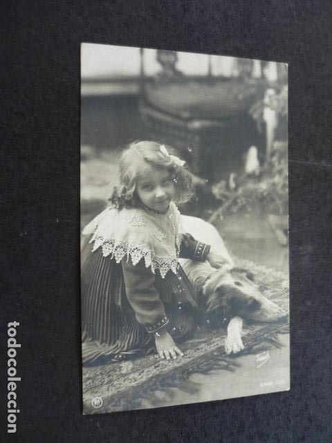 Postales: NI&Ntilde;A CON PERRO POSTAL - Foto 1