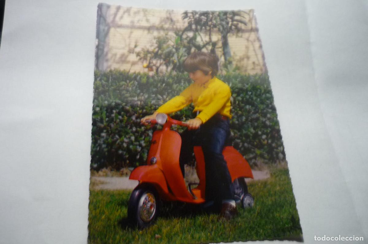 Postales: postal ni&ntilde;o con vespa-escrita - Foto 1
