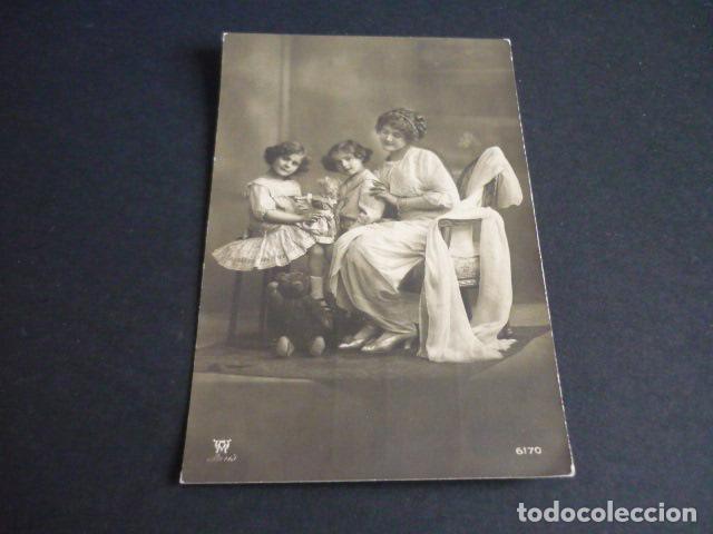 Postales: NI&Ntilde;AS CON MADRE Y MU&Ntilde;ECA POSTAL - Foto 1