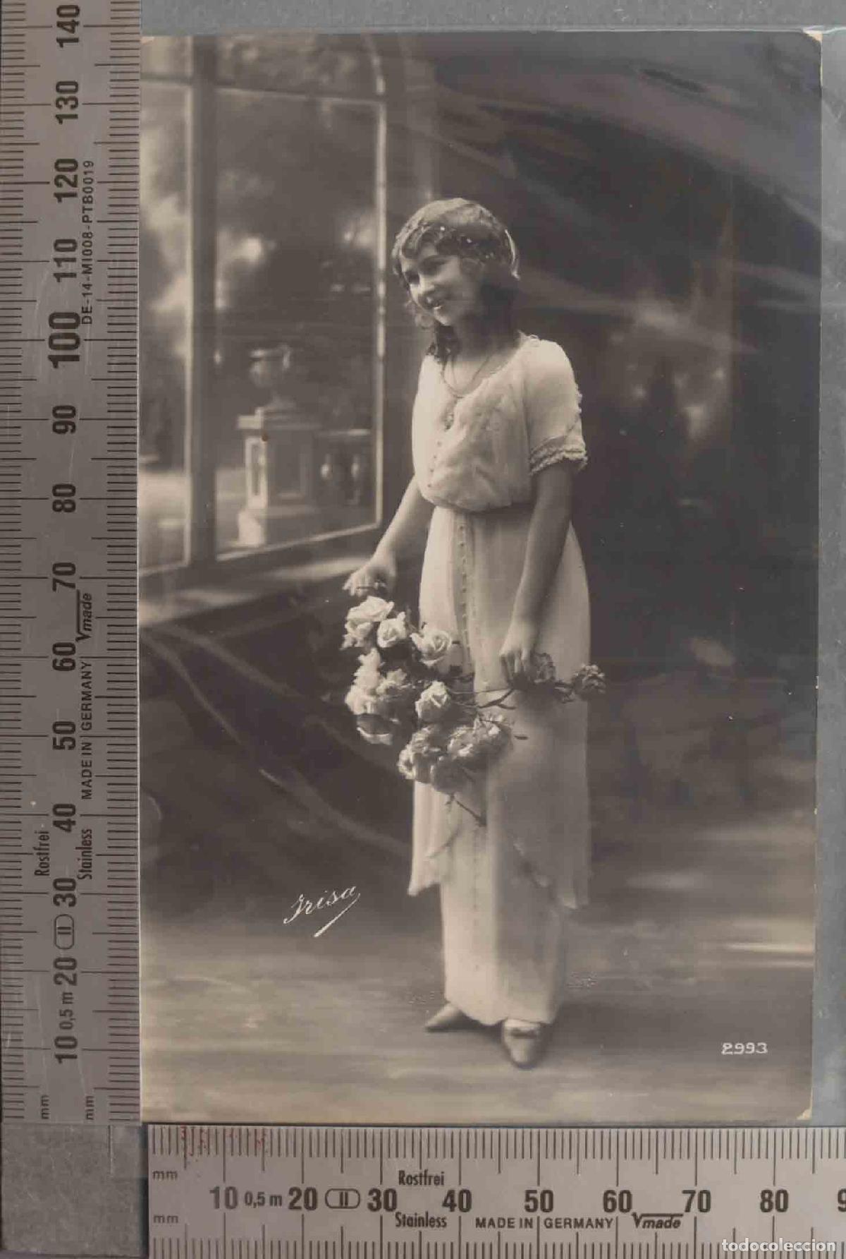 Postales: POSTAL. NI&Ntilde;A CON FLORES YRISA. - Foto 1