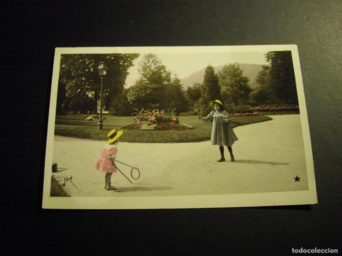 Postales: NI&Ntilde;AS JUGANDO EN EL PARQUE POSTAL - Foto 1