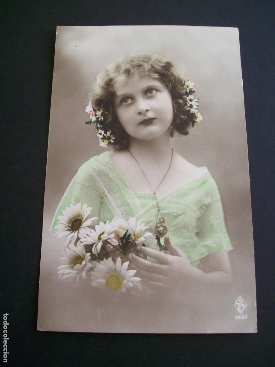 Postales: NI&Ntilde;A CON FLORES POSTAL - Foto 1