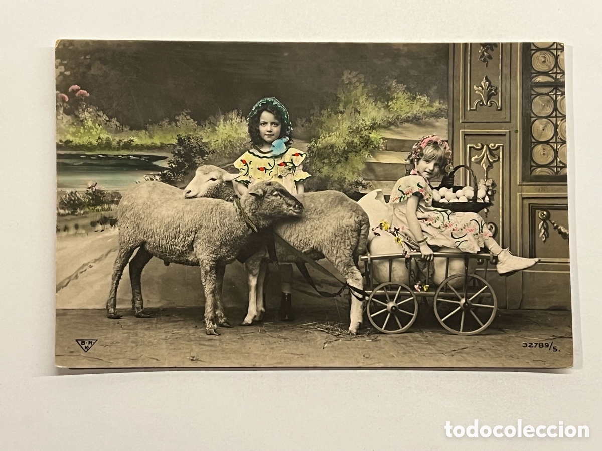 Postcards: NI&Ntilde;OS. Postal rom&aacute;ntica jugando con las ovejas&hellip; (h.1910?) circulada