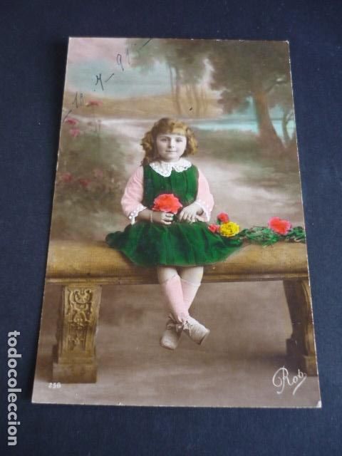 Postales: NI&Ntilde;A CON FLORES POSTAL - Foto 1