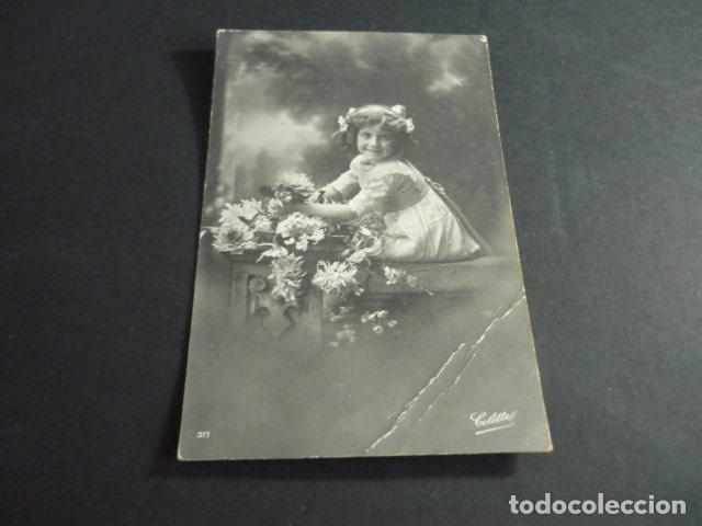 Postales: NI&Ntilde;A CON FLORES POSTAL - Foto 1