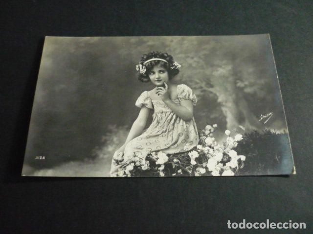 Postales: NI&Ntilde;A CON FLORES POSTAL - Foto 1