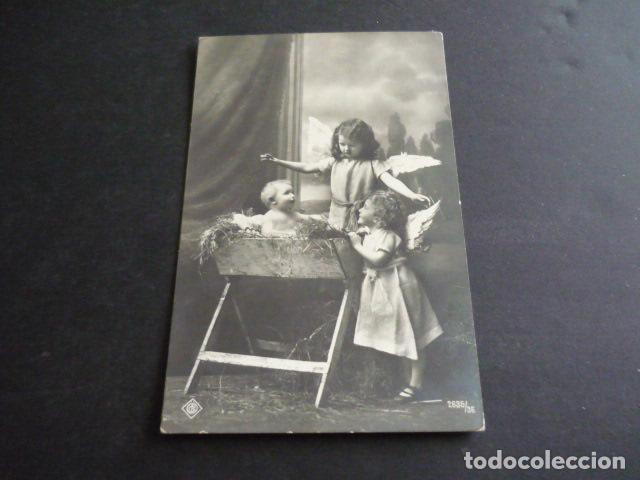 Postales: NI&Ntilde;O EN PESEBRE CON ANGELES POSTAL - Foto 1