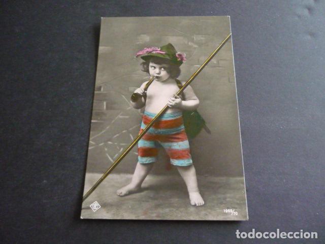 Postales: NI&Ntilde;O FUMANDO EN PIPA POSTAL - Foto 1