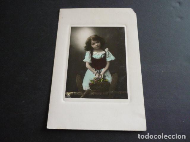 Postales: NI&Ntilde;OS CON CESTA POSTAL - Foto 1