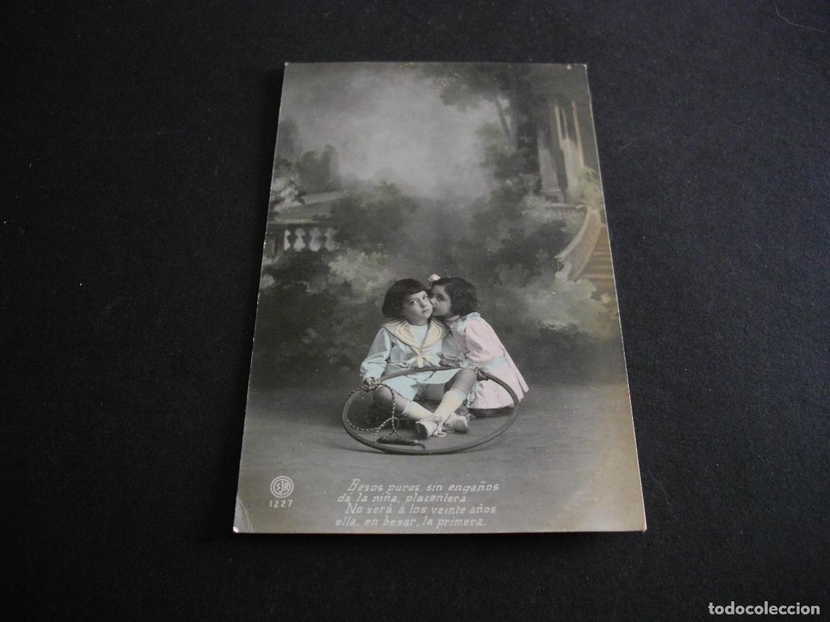 Postales: NI&Ntilde;OS CON ARO POSTAL - Foto 1