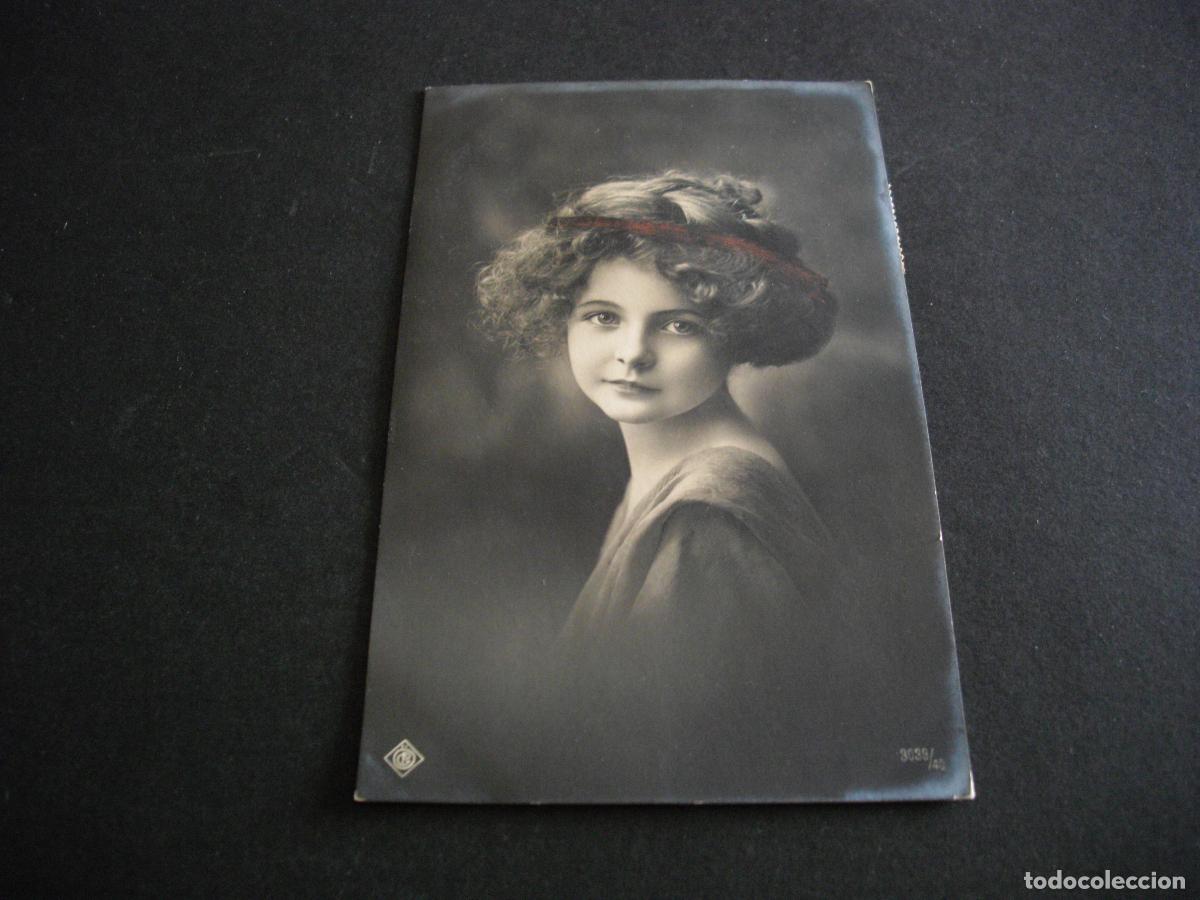 Postales: NI&Ntilde;A ELEGANTE POSTAL - Foto 1