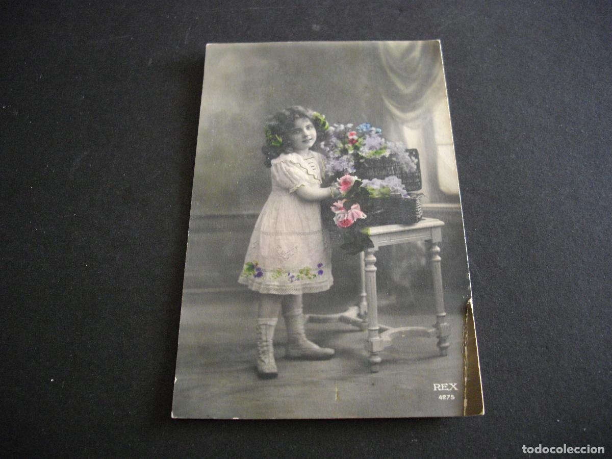 Postales: NI&Ntilde;AS CON FLORES POSTAL - Foto 1
