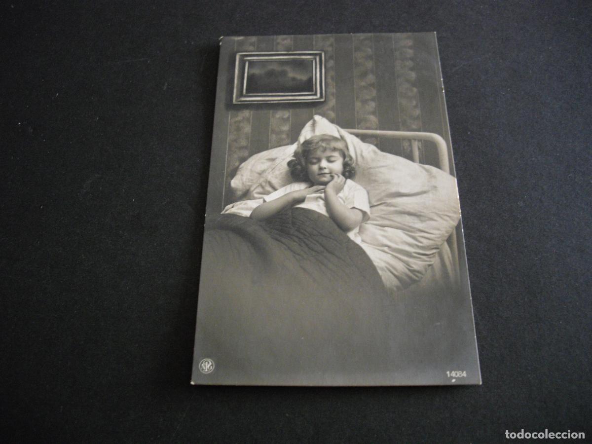 Postales: NI&Ntilde;A ENCAMADA POSTAL - Foto 1