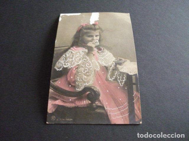 Postales: NI&Ntilde;A TOMANDO EL T&Eacute; POSTAL - Foto 1