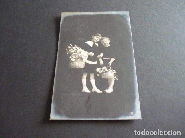 Postales: NI&Ntilde;OS CON FLORES POSTAL - Foto 1