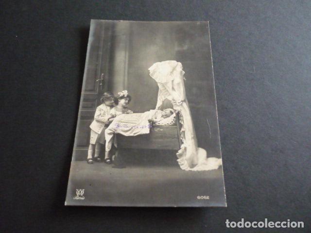 Postales: NI&Ntilde;OS EN CUNA POSTAL - Foto 1